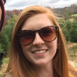 Meet your Posher, Stephanie